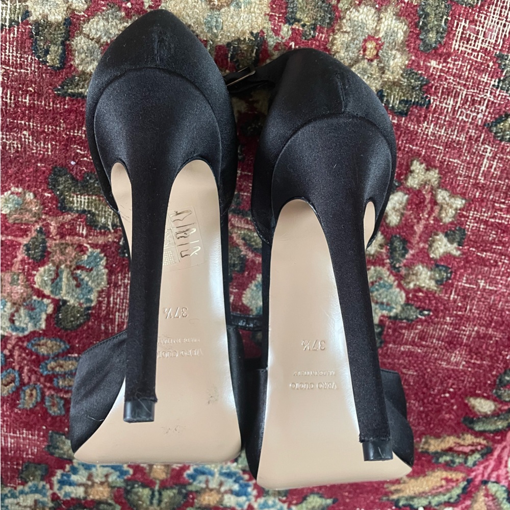 Barneys New York Black Satin Stiletto Heels Ankle Strap Italy 37.5 7/7.5 - Picture 11 of 12